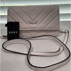 DKNY Wallet on Chain